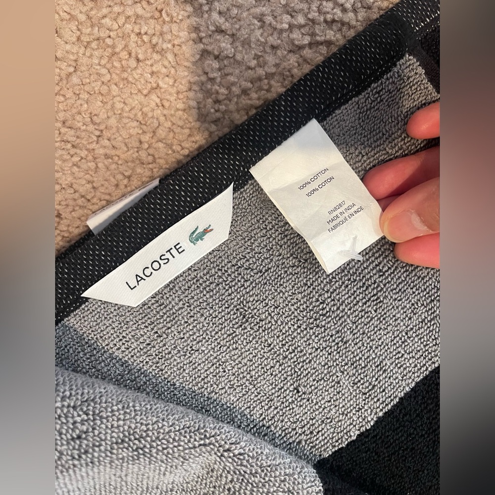 LACOSTE Black/ Gray Bath Towel 30in x 52 in - Picture 3 of 5